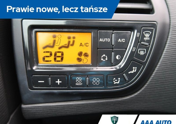 Citroen C4 Grand Picasso cena 21000 przebieg: 202671, rok produkcji 2010 z Józefów małe 106